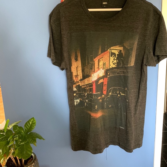 • Graphic T • - Picture 1 of 9